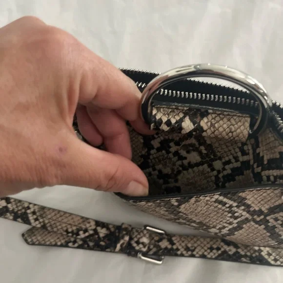 Snake Print Belt Bag - Picture 2 of 3